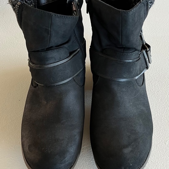 Women’s black booties - Picture 3 of 4